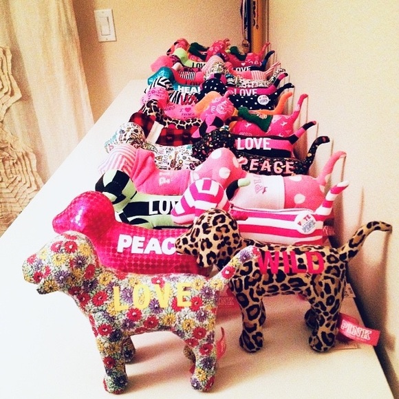 VS Pink Mini Dog - Picture 2 of 2